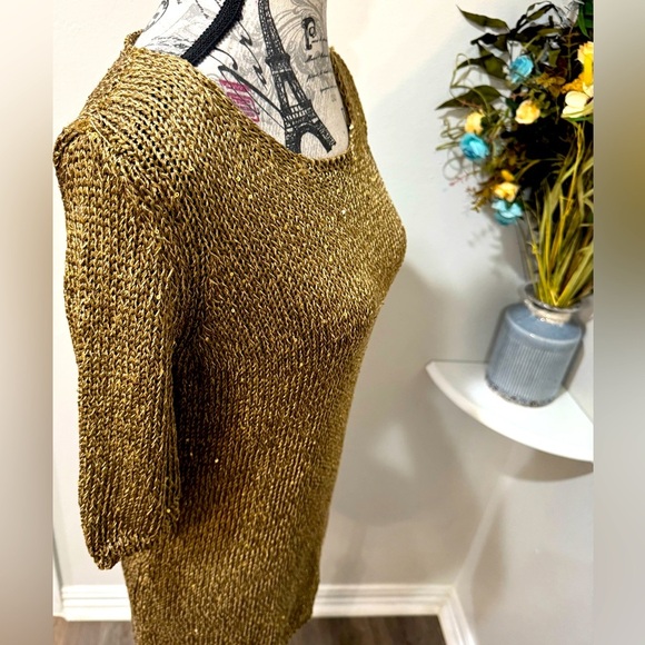 Roberto Collina Gold w/Sequence/ Flutter Sleeves/ Round neckline/ Italian Tunic - Picture 4 of 10